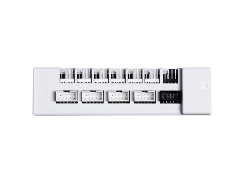 Lian Li EDGE USB és Ventilátor Hub