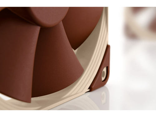 Noctua NF-F12 5V Ventilátor