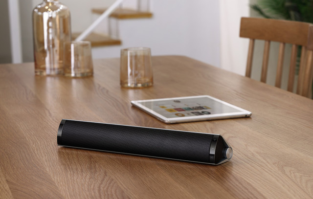 Edifier MF200 hordozható Bluetooth hangszóró - ezüst