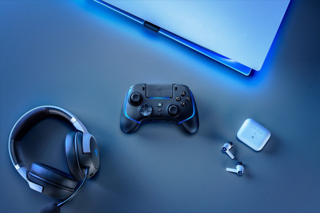 Razer Wolverine V2 Pro Playstation - Fekete
