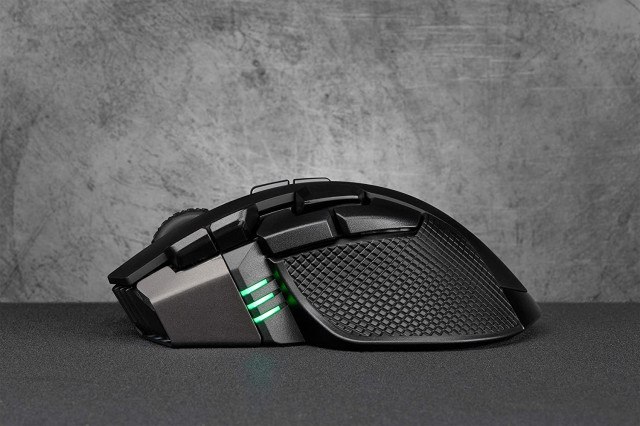 Corsair Ironclaw RGB Wireless Gamer Egér