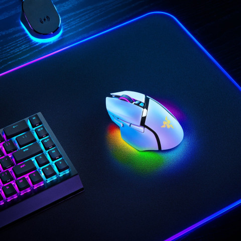 Razer Basilisk V3 Pro Vezeték Nélküli Gamer Egér - Fehér