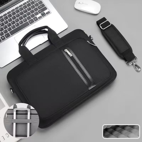 Stride Impact Laptop táska 17,3" - Fekete
