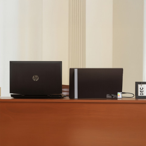 Arzopa A1T Érintőképernyős Hordozható Monitor - 15,6"