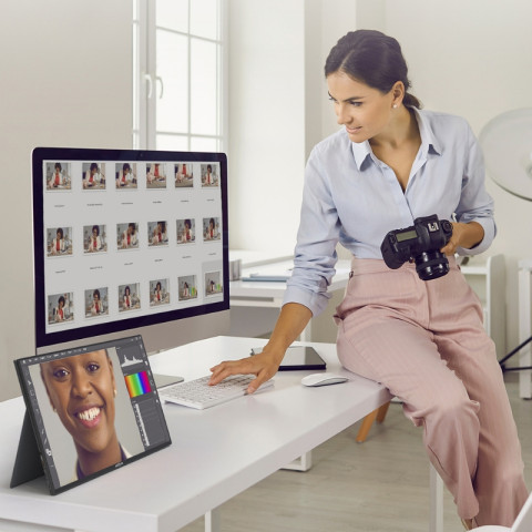 Arzopa A3C Pro Hordozható OLED Monitor - 13,3"