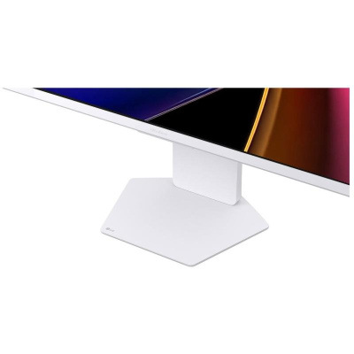 LG UltraGear 32G810SA-W 4K Gamer Monitor 144Hz - 31.5"