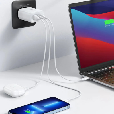 UGREEN CD275 USB + USB-C Gyorstöltő Hálózati Adapter 65W - Fehér