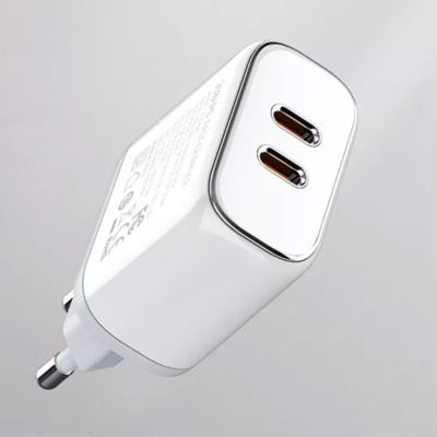 LDNIO A2528M USB-C Gyorstöltő Hálózati Adapter + USB-C - Lightning Kábel