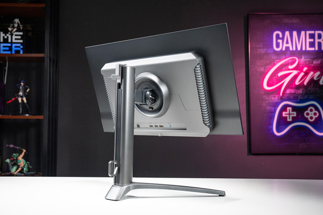 Titan Army G27P8 QD-OLED Gamer Monitor 240Hz - 26,5"