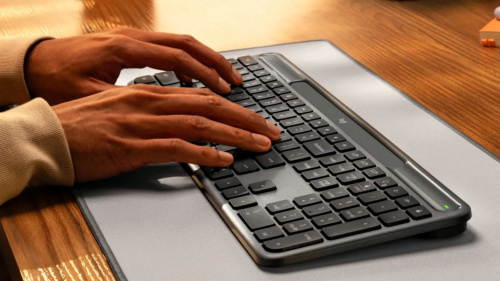 Logitech Signature Slim Solar K980 Vezeték Nélküli Billentyűzet