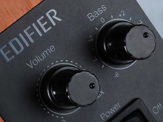Edifier R1000T4 2.0 hangszóró szett- Barna