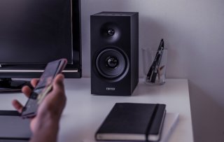 Edifier R1080BT 2.0 hangszóró szett - Fekete