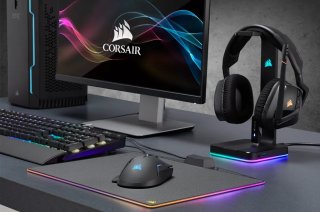 CORSAIR ST100 RGB Premium Fejhallgató Állvány, 7.1 beépített hangkártyával