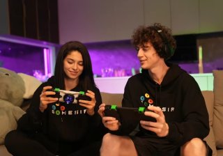 GameSir X4 Aileron Vezeték Nélküli Kontroller Telefontartóval - Fekete-Zöld