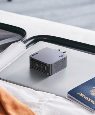 UGREEN Nexode Pro USB + USB-C GaN Gyorstöltő Hálózati Adapter 160W - Szürke