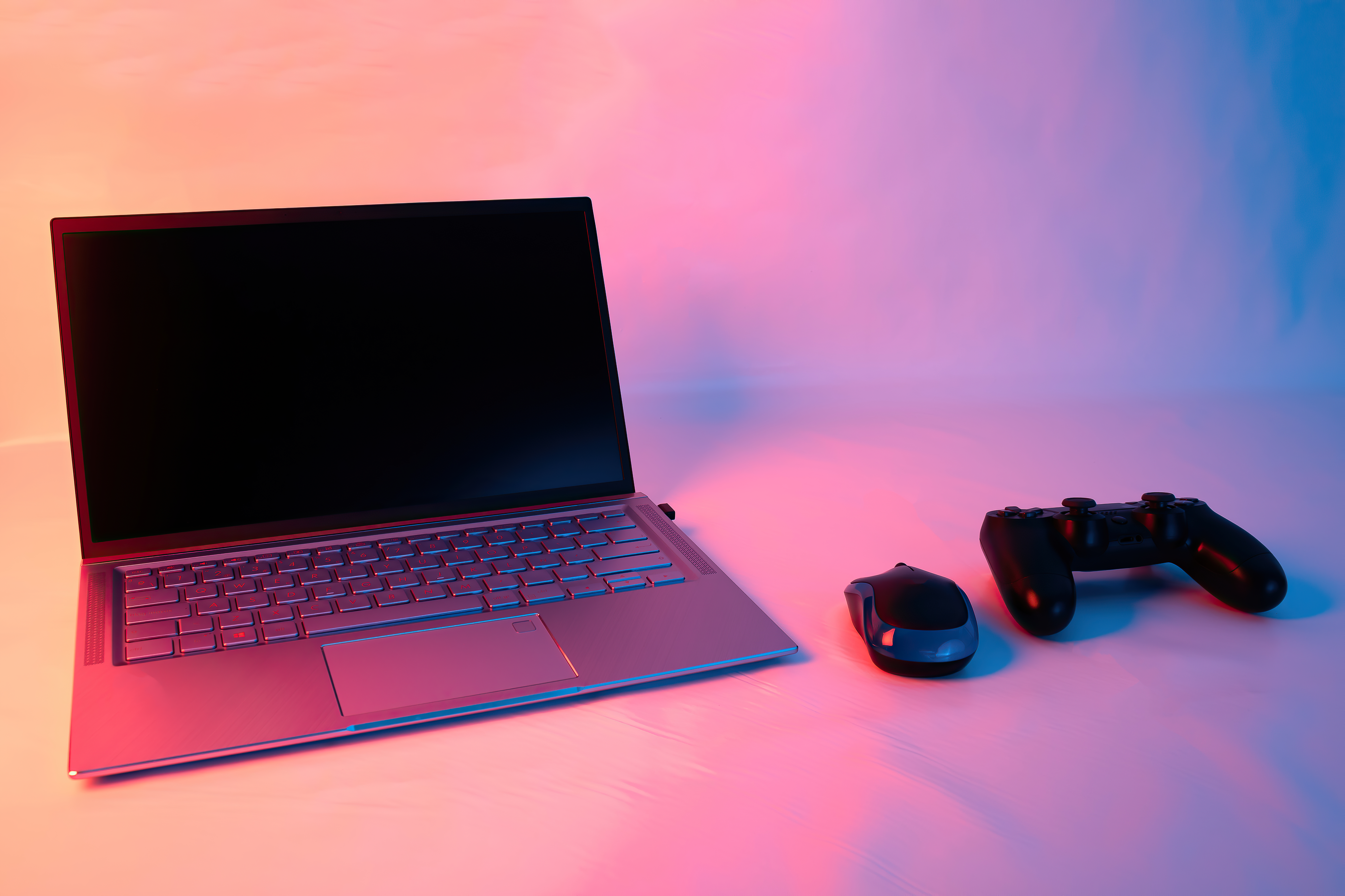 Gamer laptop vs. asztali PC – Melyik éri meg jobban és kinek?