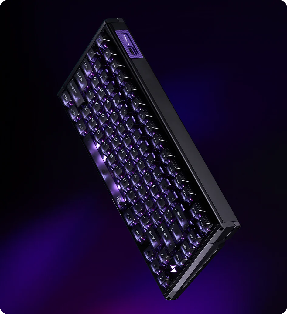 RS7 V2 Ultra HE – alumíniumház és lila világítás